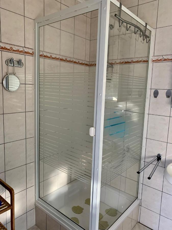 1 Raum Mit Küchenzeile In Apartment Kappeln